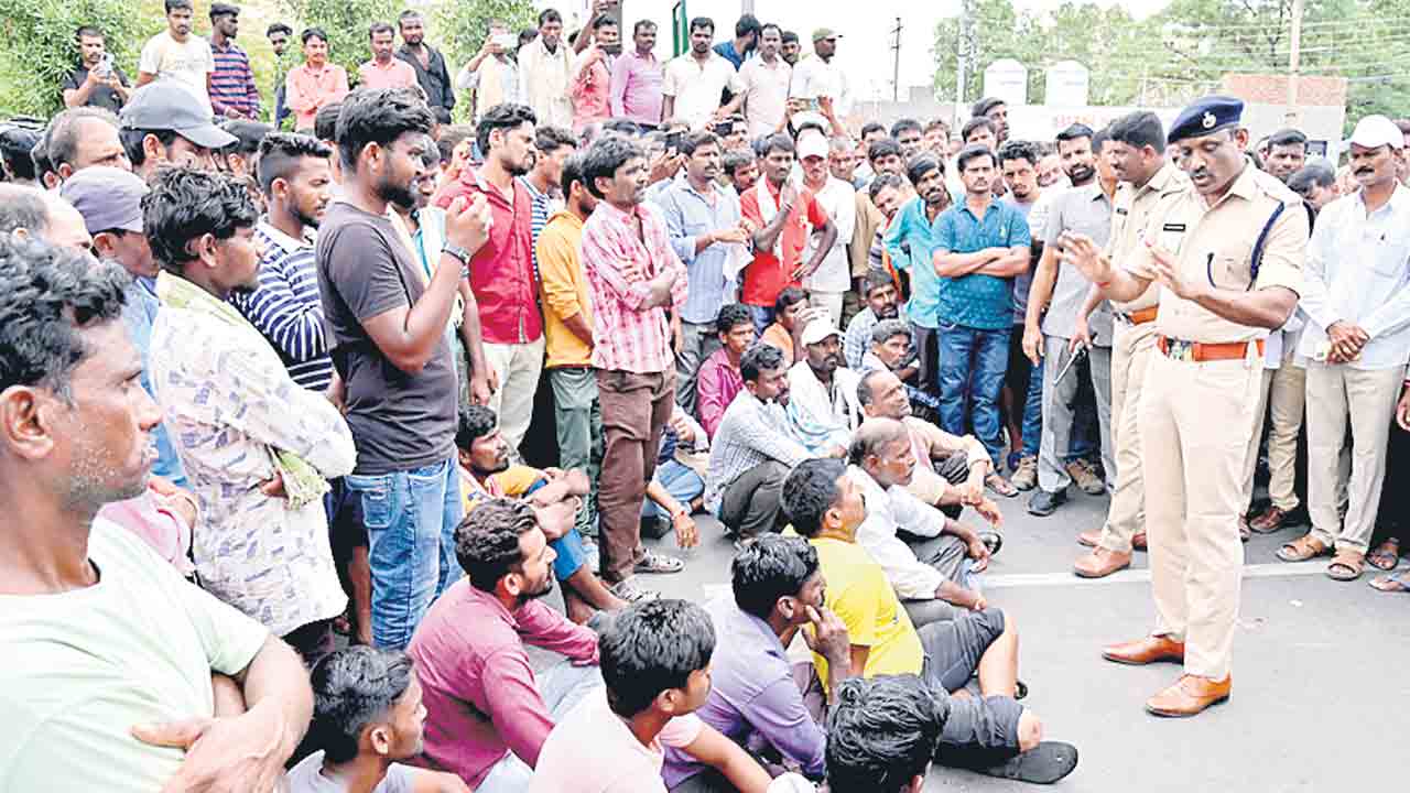 దండం పెడుతం.. న్యాయం చేయండి