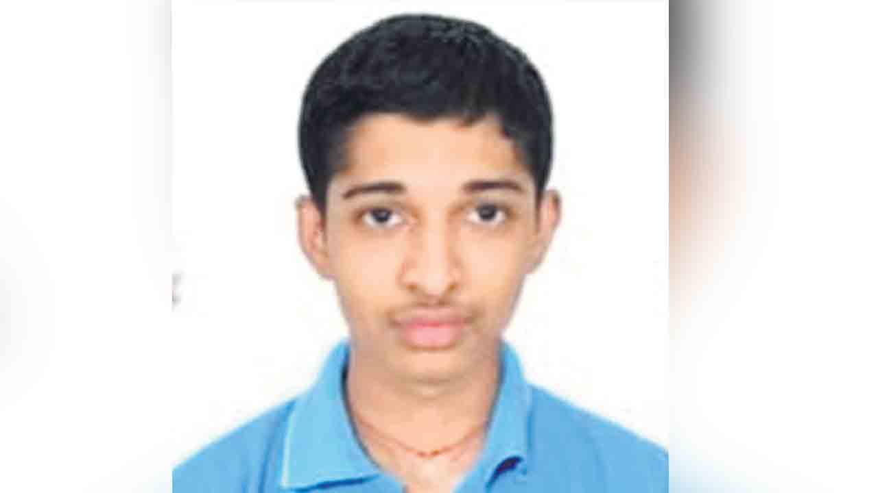 ‘జేఈఈ’లో ట్రినిటీ విద్యార్థుల ప్రతిభ