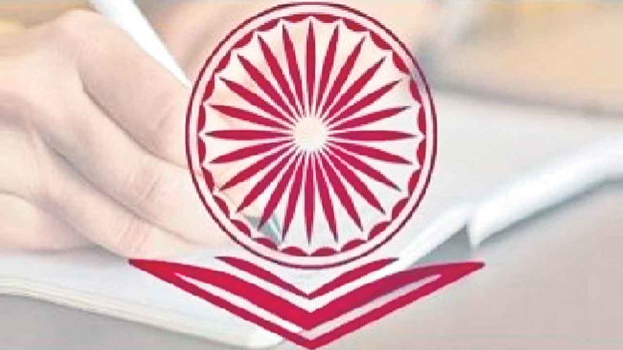 ఏటా రెండుసార్లు అడ్మిషన్లు