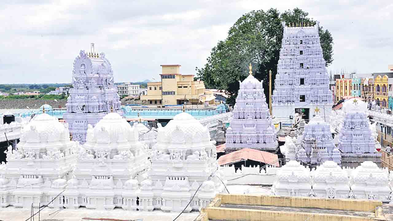Vemulawada Temple
