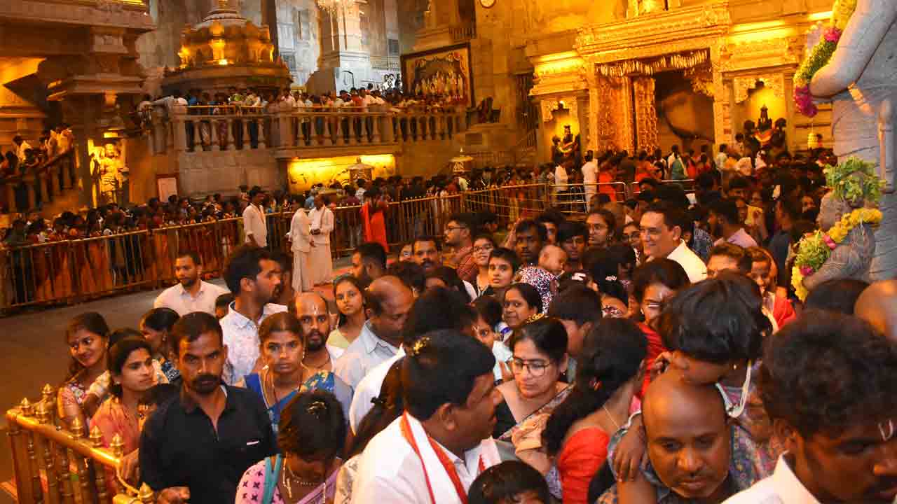 యాదగిరి క్షేత్రం.. భక్త జనసంద్రం