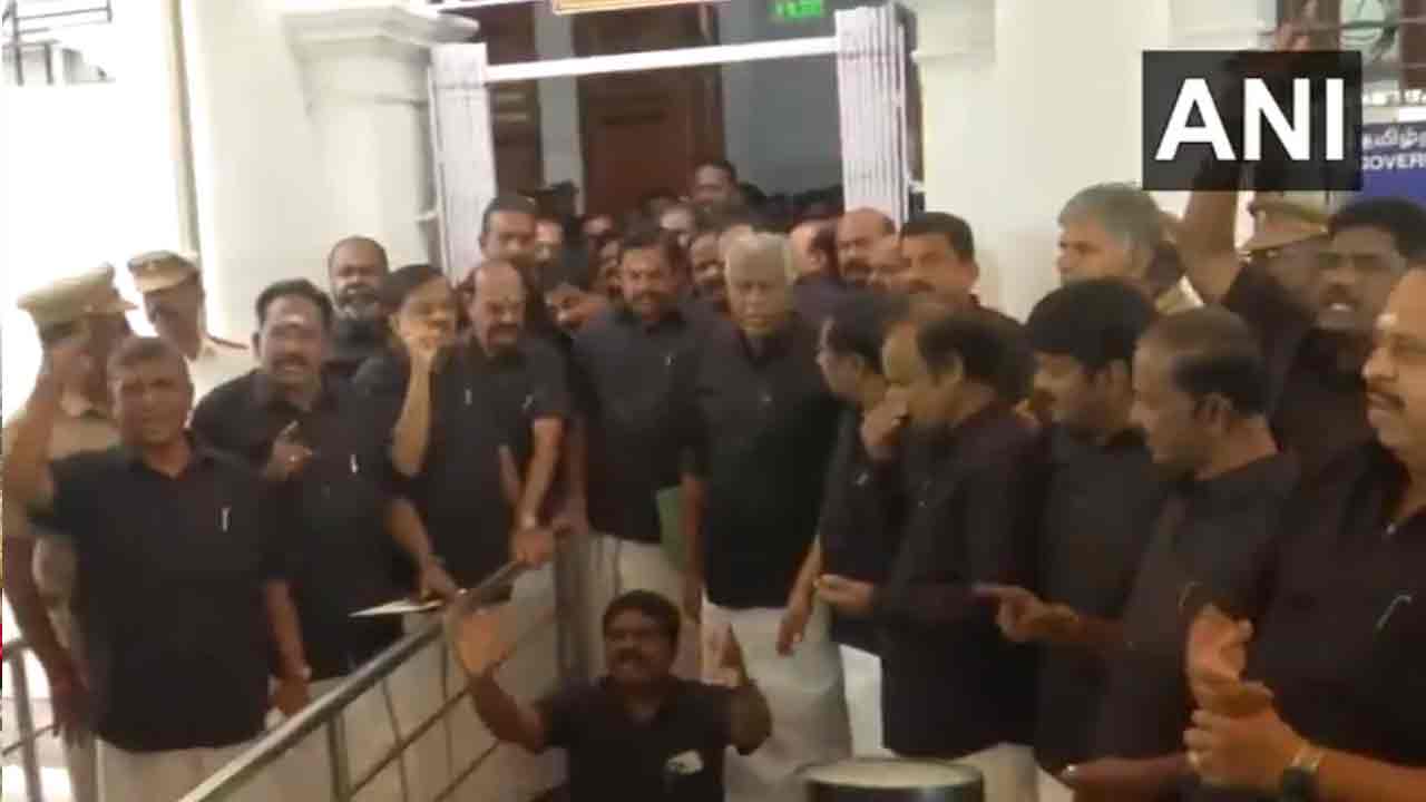 AIADMK MLAs: అన్నాడీఎంకే ఎమ్మెల్యేల‌పై అసెంబ్లీలో స‌స్పెన్ష‌న్‌
