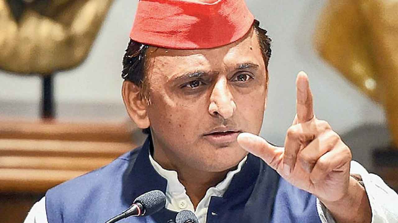 బీజేపీ హయాంలో వందలాది రైతుల ఆత్మహత్య