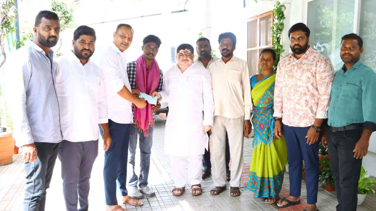 BLR Trust | పేదల సంక్షేమానికి బీఎల్‌ఆర్‌ ట్రస్ట్‌ కృషి స్ఫూర్తిదాయకం : మంత్రి పొన్నం