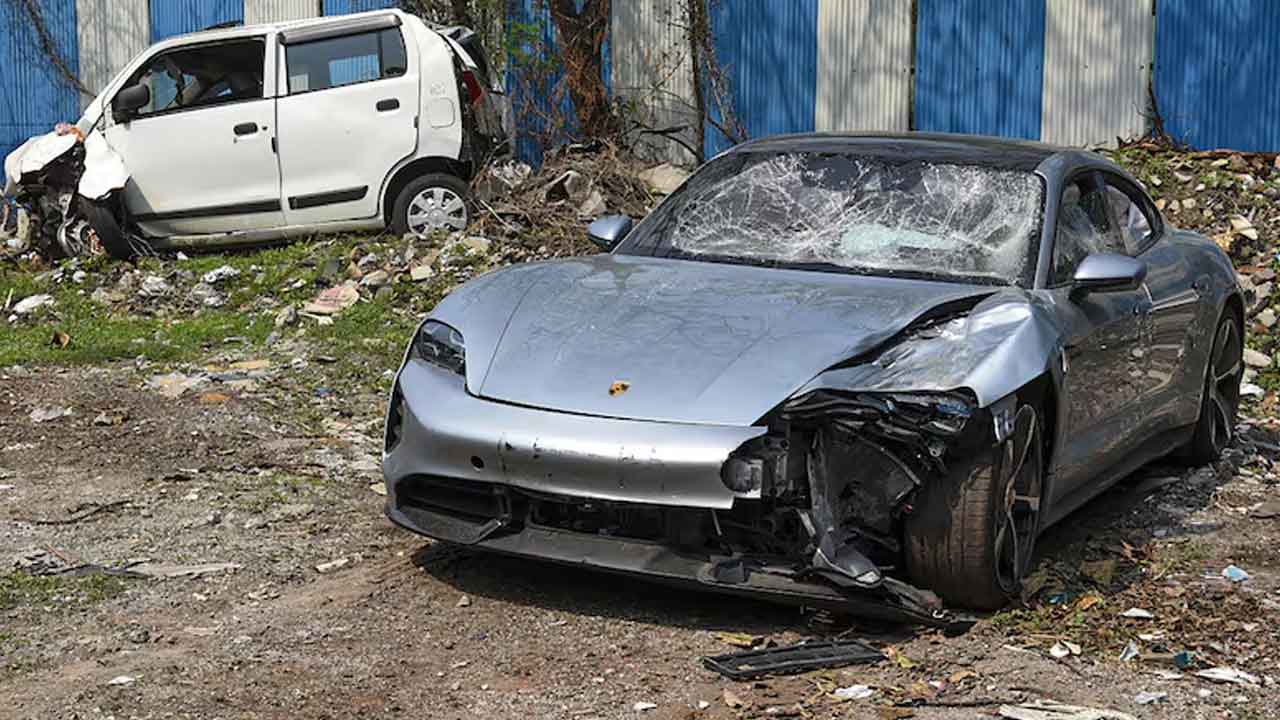 పుణె కారు కేసులో దన్వడే లీలలెన్నో!