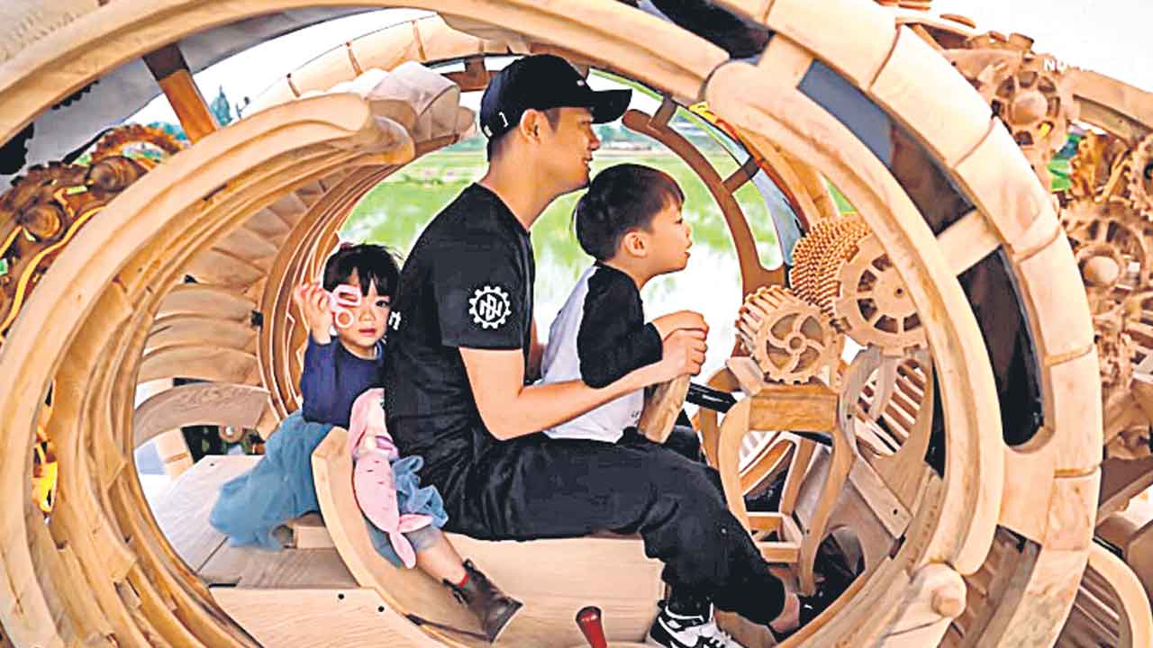 కలపతో కారు