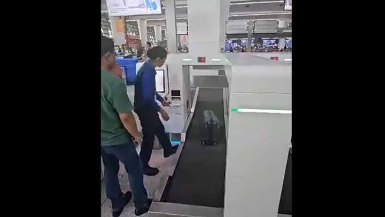 ఢిల్లీ విమానాశ్రయంలో లగేజ్‌ సెల్ఫ్‌ చెక్‌-ఇన్‌