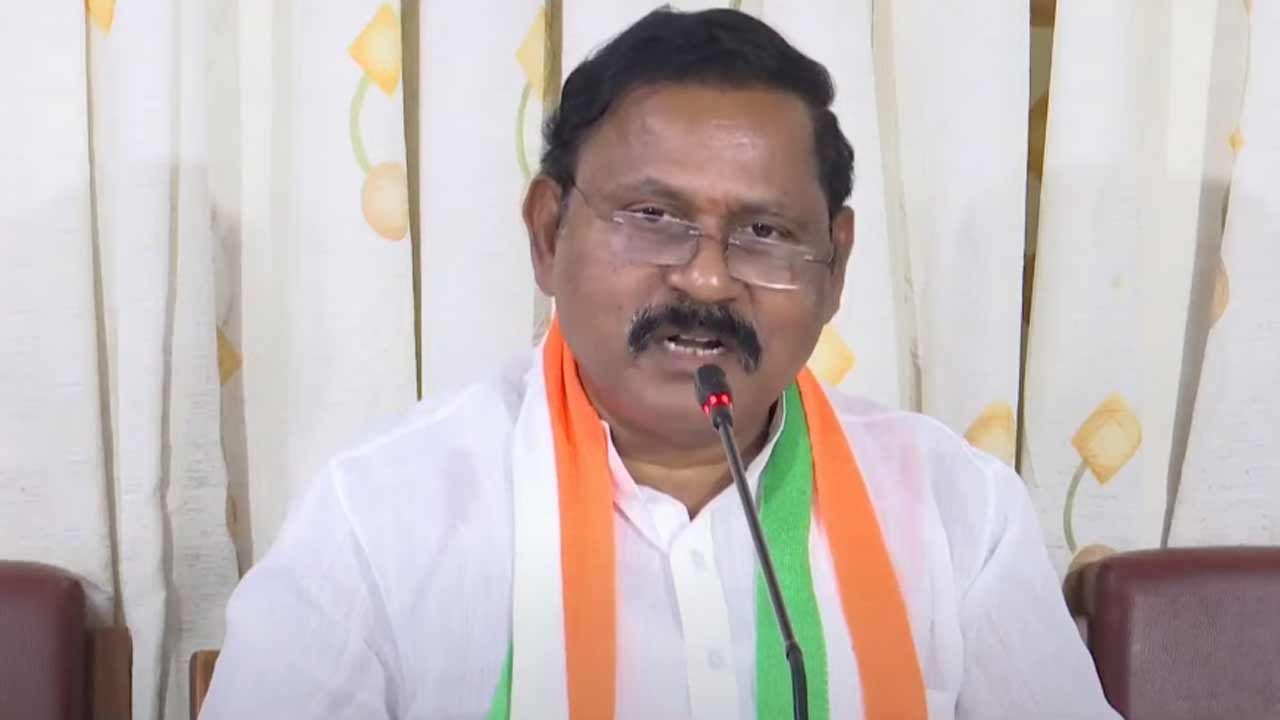 Telangana | పాఠ్యపుస్తకాలను మళ్లీ ముద్రించడం లేదు.. వివరణ ఇచ్చిన కాంగ్రెస్‌ ఎమ్మెల్యే