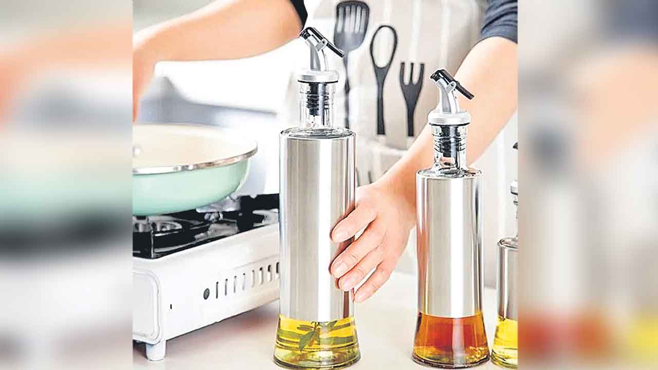 Cancer | మీరు గ్యాస్‌ స్టవ్‌ పక్కనే వంటనూనె పెడుతున్నారా.. అయితే క్యాన్సర్‌ ముప్పు పొంచి ఉన్నట్లే!