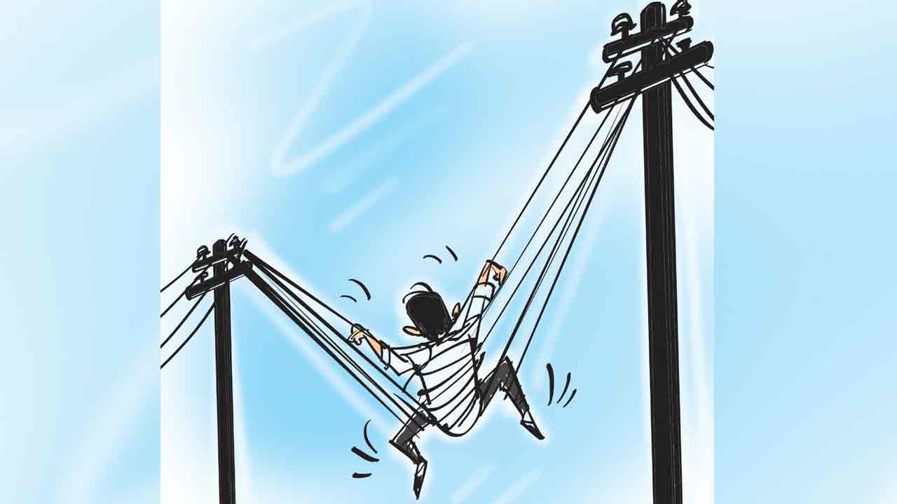 Telangana | లెక్కకు పనికిరాని సర్కారీ లీకు వీరులు.. కరెంట్‌-తీగలపై కాకి లెక్క..!