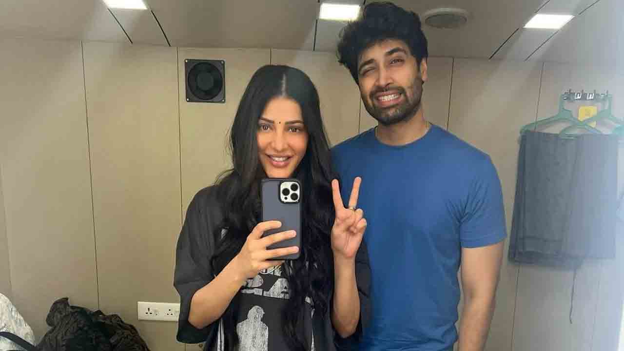 Dacoit | డెకాయిట్‌ షూట్‌లో అడివిశేష్, శృతిహాసన్‌ ఇలా..