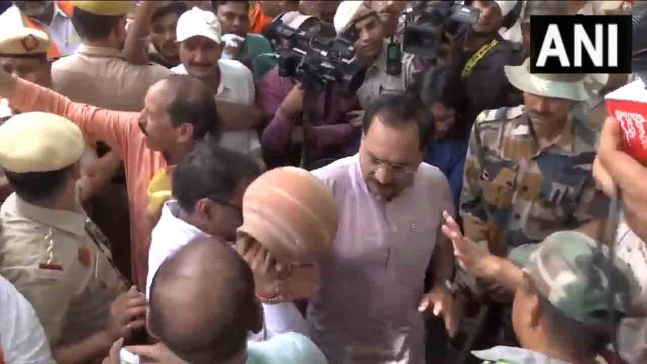 Water Crisis | ఆప్‌ ఎమ్మెల్యేలు, మంత్రులు నీటిని అమ్ముకుంటున్నారు : ఢిల్లీ బీజేపీ చీఫ్‌