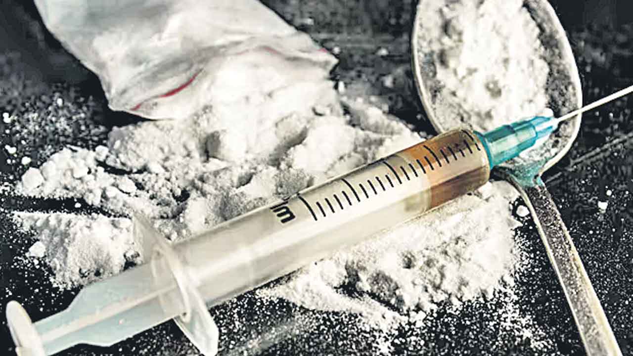 Drugs | బెంగళూరు కేంద్రంగా హైదరాబాద్‌లో డ్రగ్స్‌ దందా.. ఐదుగురు అరెస్ట్‌