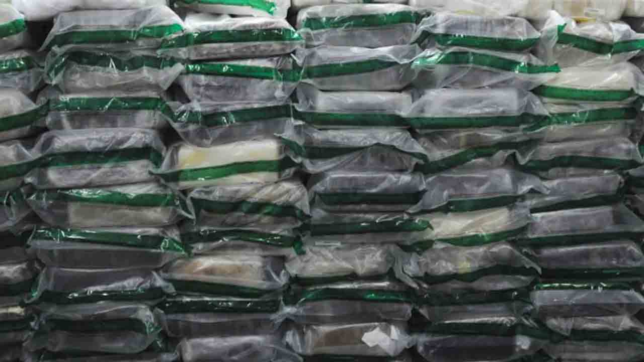 Cocaine | గుజ‌రాత్‌లో రూ. 130 కోట్ల విలువైన కొకైన్ స్వాధీనం