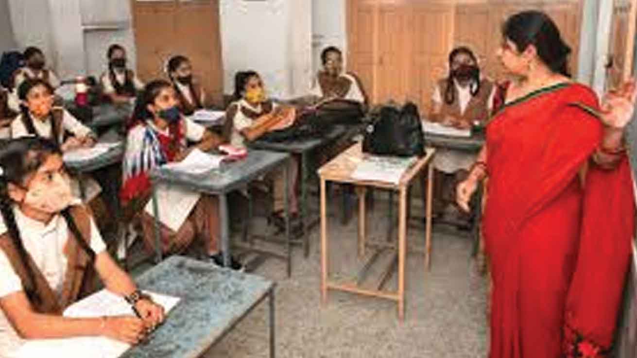 బదిలీలపై నిషేధం ఎత్తివేయండి