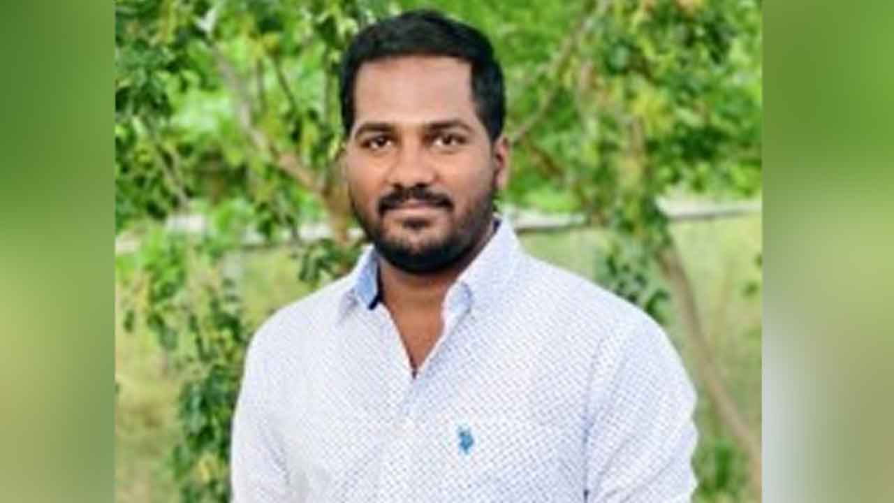 విద్యా శాఖ మంత్రిని నియమించాలి