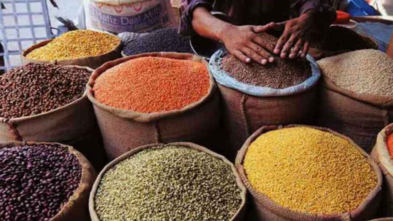 Commodities | పప్పు ధాన్యాల నిల్వలపై ఆంక్షలు.. ధరల నియంత్రణకు కేంద్రం చర్యలు