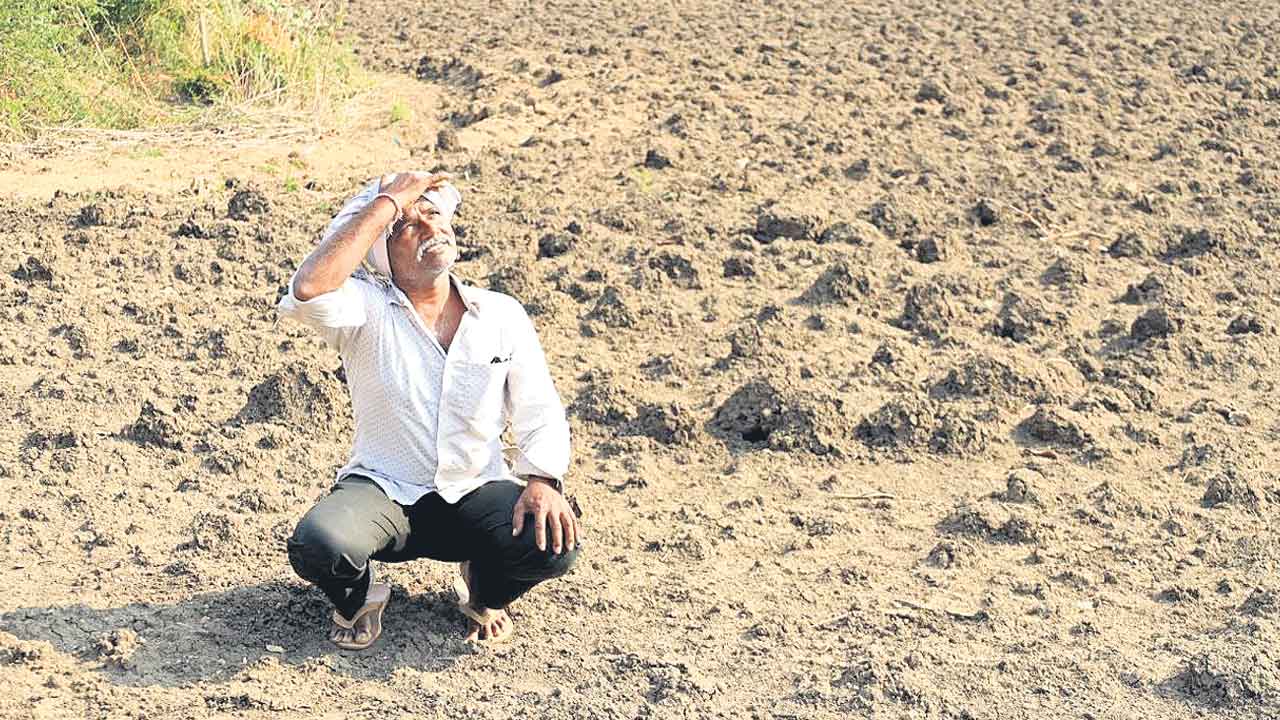 చినుకు జాడేది?