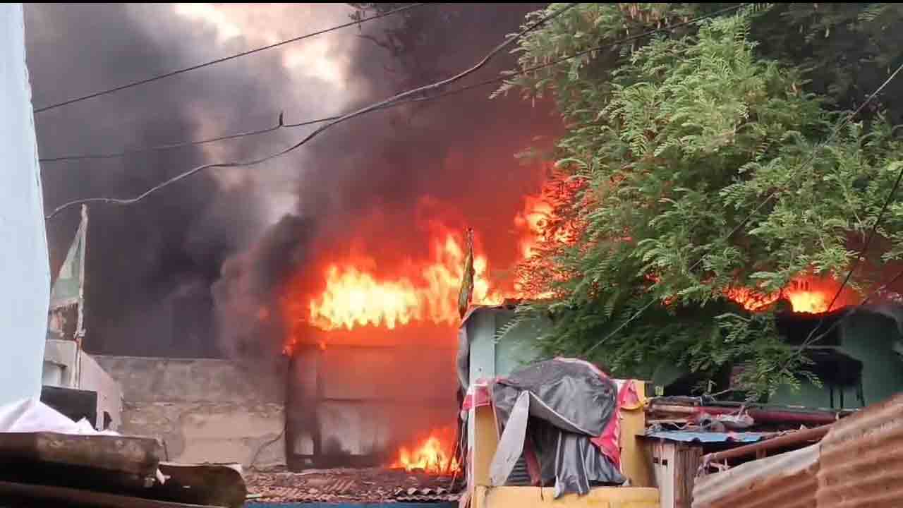 Nampally | నాంప‌ల్లిలో భారీ అగ్నిప్ర‌మాదం.. ఆందోళ‌న‌లో స్థానికులు