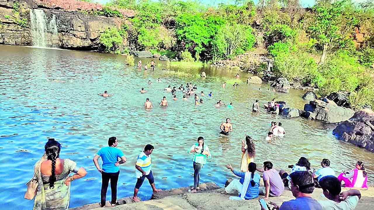 ఆదాయం ఫుల్‌.. సౌకర్యాలు నిల్‌