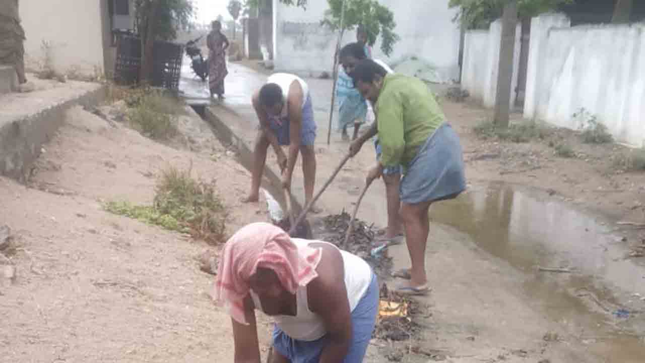 పారిశుధ్యం అస్తవ్యస్తం