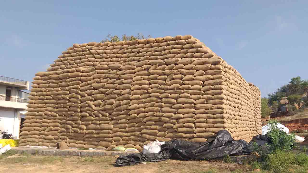 బియ్యం దందాలో ఆ నలుగెరు !