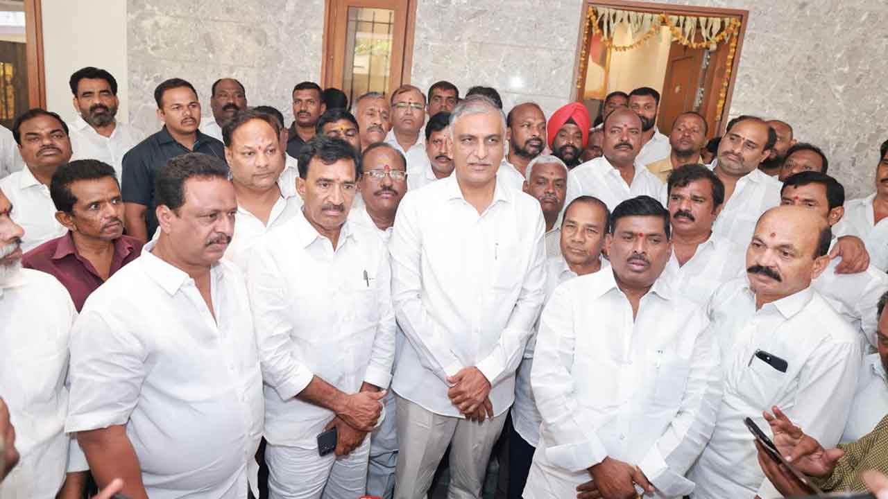 Harish Rao | ప్రతిపక్షాలను లొంగదీసుకునేందుకే ఈడీ దాడులు : హరీశ్‌ రావు