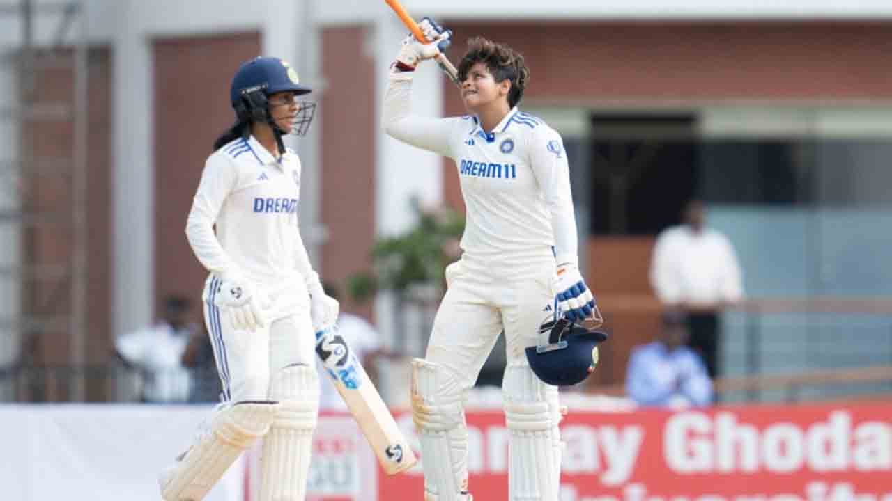 INDW vs SAW | ఒక్క‌ రోజే ఐదొంద‌లు.. చ‌రిత్ర‌ను తిర‌గ‌రాసిన అమ్మాయిలు