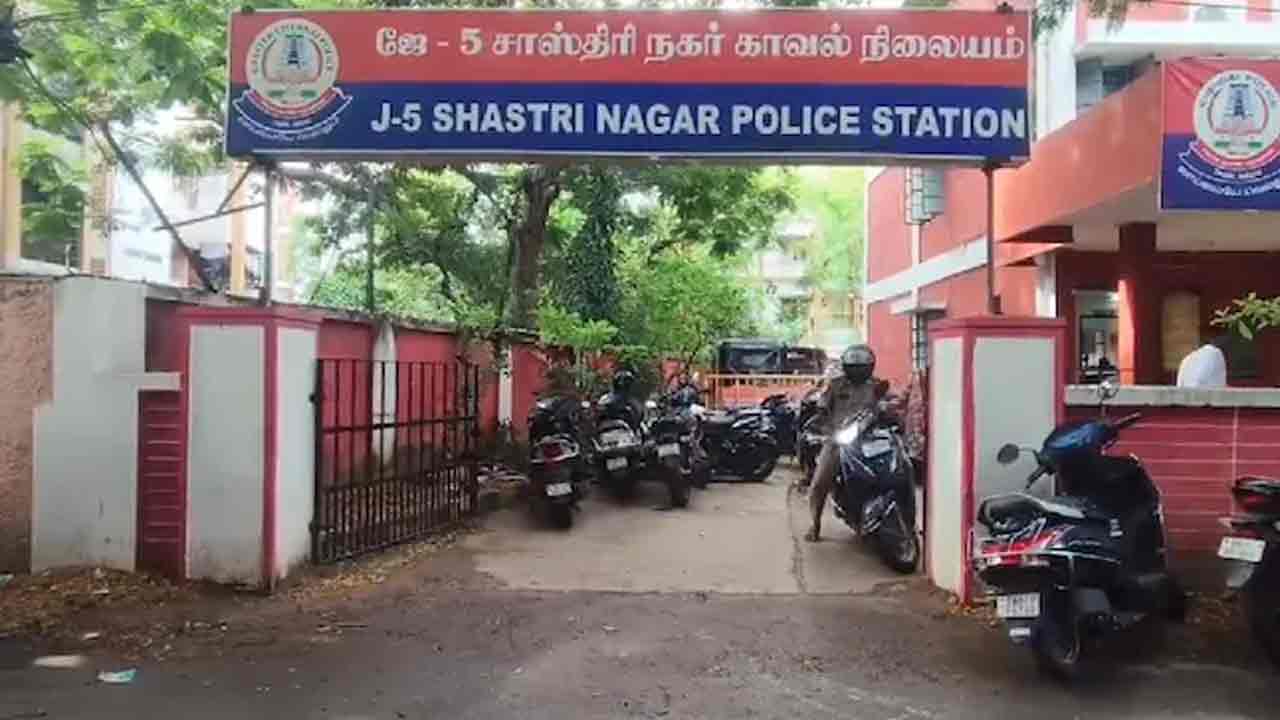 Rajya Sabha MPs Daughter: నిద్రిస్తున్న వ్య‌క్తి మీద నుంచి కారు న‌డిపిన ఎంపీ కూతురు..