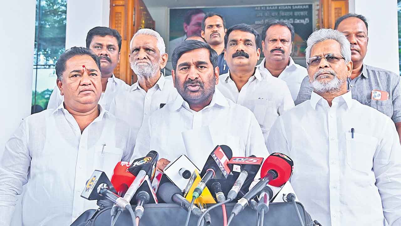 అనర్హత వేటు వేయాల్సిందే