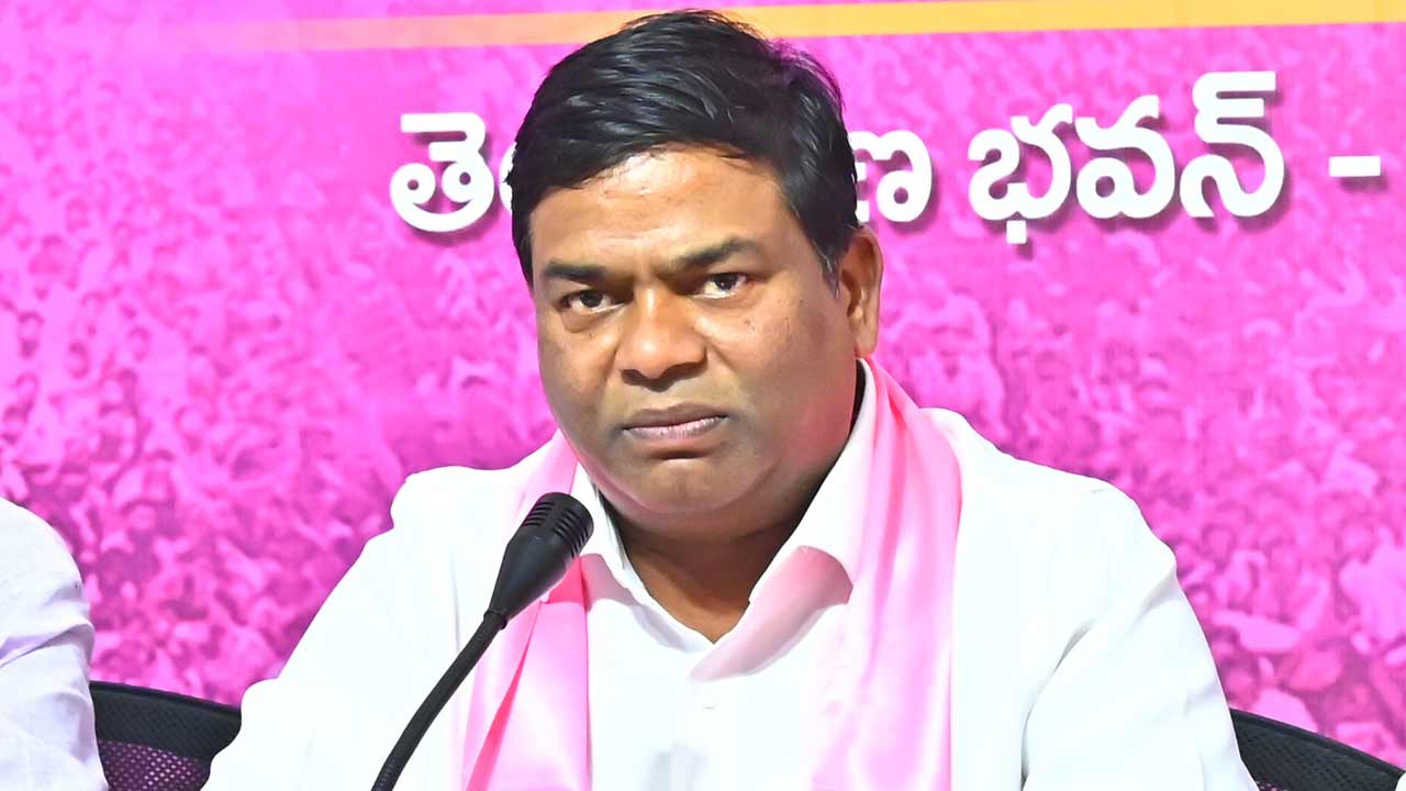 లక్ష్మీపుత్రుడు కాదు.. లంక పుత్రుడు.. పోచారంపై జీవన్‌రెడ్డి ఫైర్‌