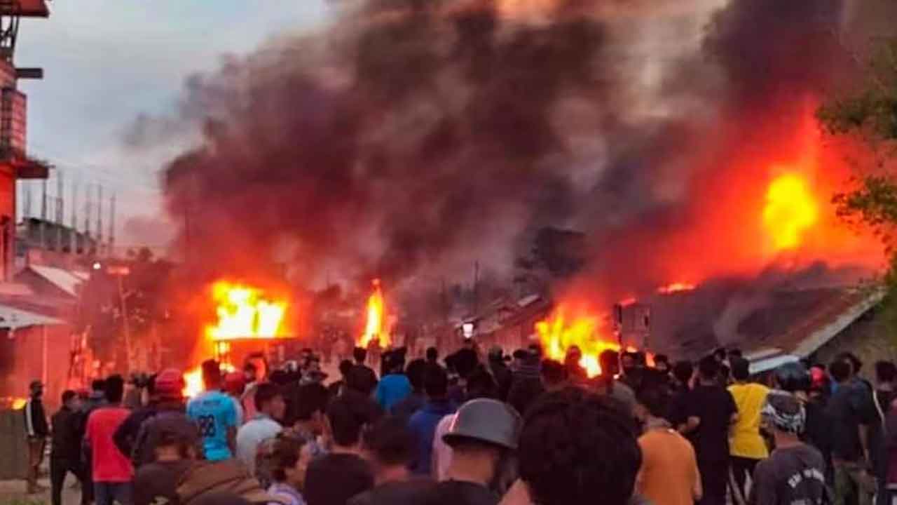 మణిపూర్‌ మంటలు