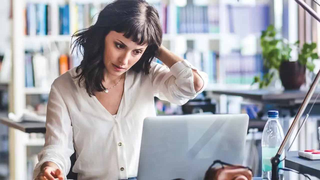 Foxconn | ఫాక్స్‌కాన్‌ ఇండియా నిర్వాకం.. వివాహిత మహిళలకు ఉద్యోగాల నిరాకరణ