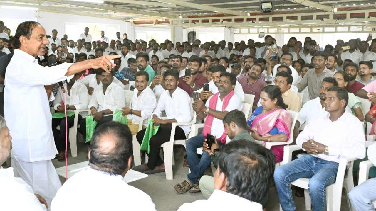 KCR | బీఆర్‌ఎస్‌ను వీడి దొంగలతో కలిసేటోళ్ల గురించి బాధ లేదు : కేసీఆర్‌