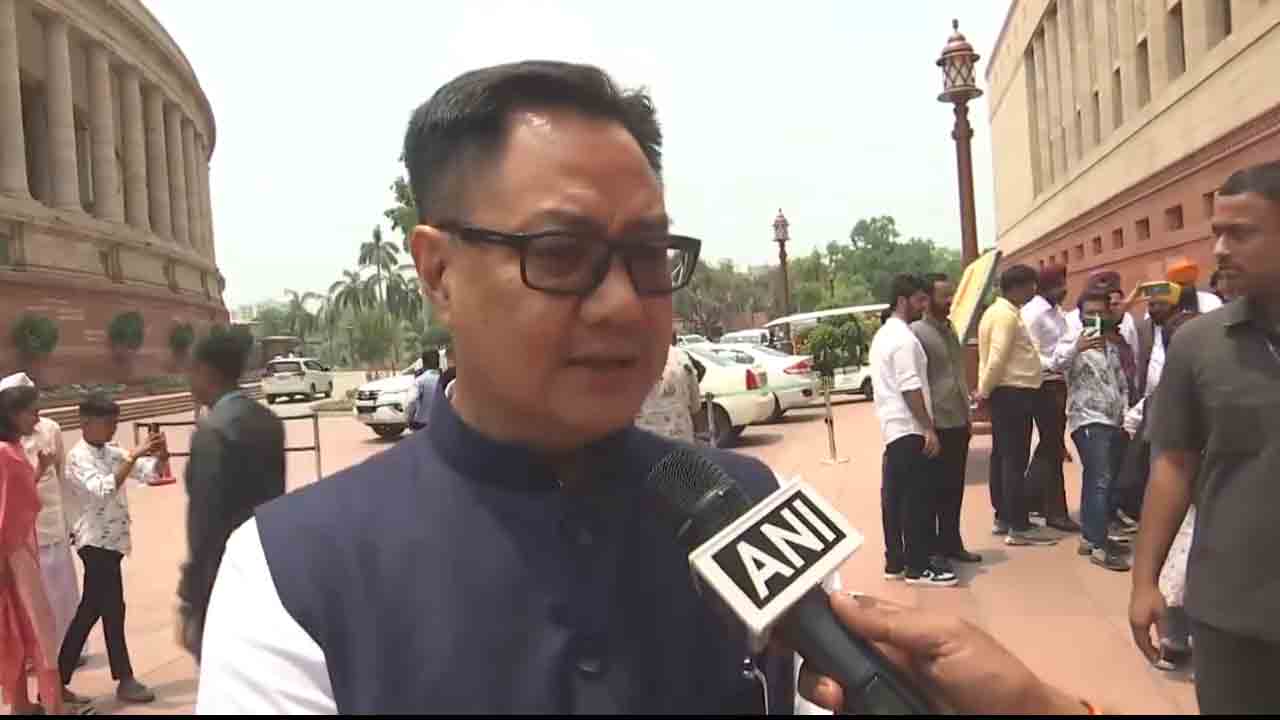 Speaker Election | స్పీకర్‌, డిప్యూటీ స్పీకర్‌ పదవులను ఇచ్చిపుచ్చుకోవడం సరైంది కాదు : కిరణ్‌ రిజిజు