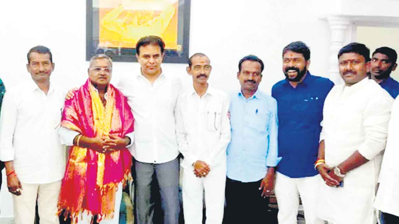 ఖాతాదారులకు మెరుగైన సేవలందించండి