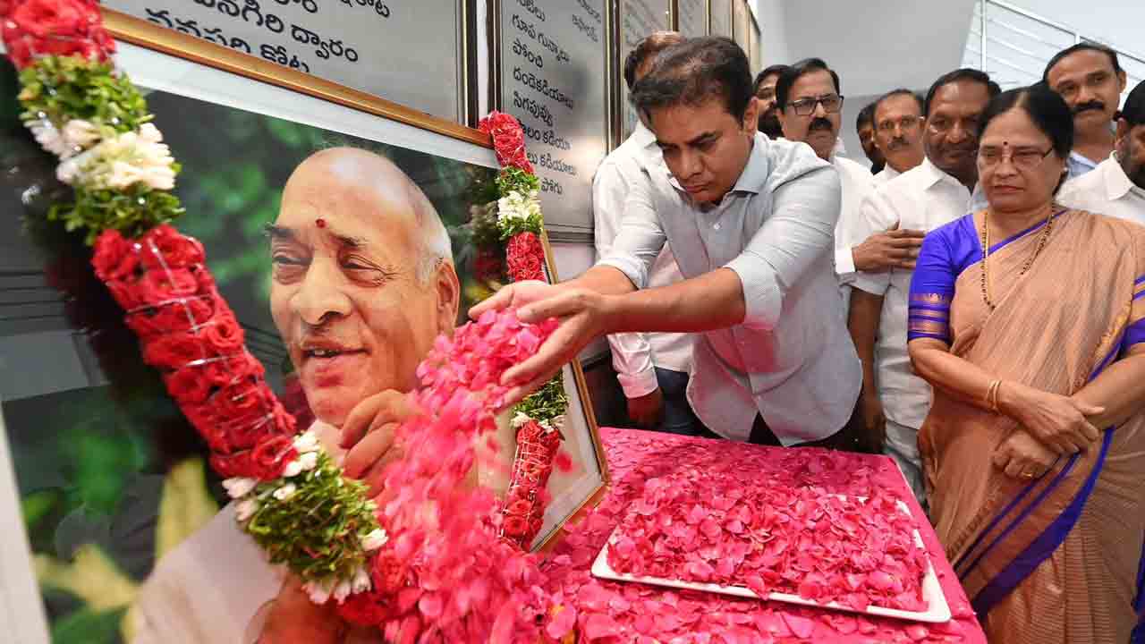 KTR | దేశానికి పీవీ చేసిన సేవ‌లు మ‌రువ‌లేనివి.. కొనియాడిన కేటీఆర్