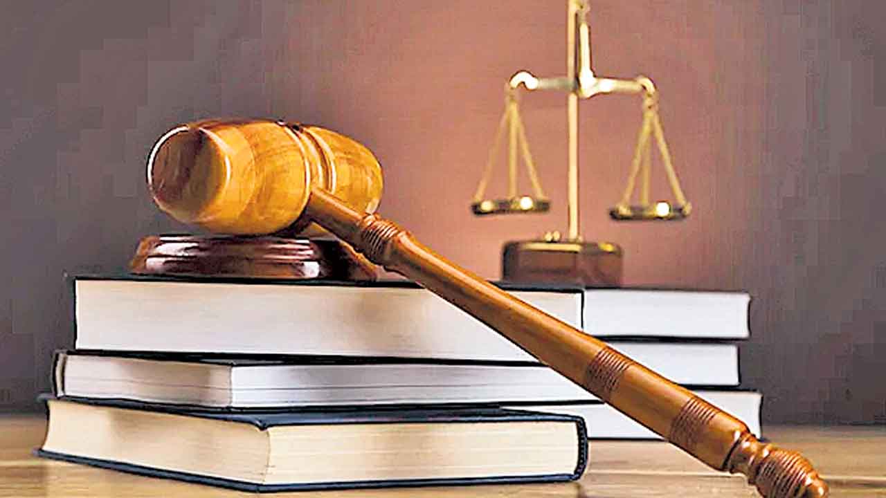 Anti-Defection Act | ఫిరాయింపుల నిరోధక చట్టంలో ఏముంది..?