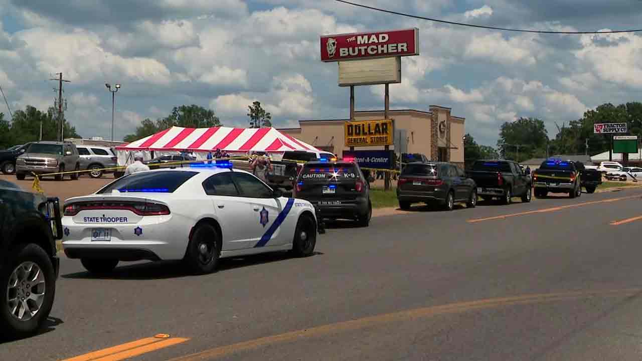 US Shooting: అమెరికా సూప‌ర్‌మార్కెట్‌లో కాల్పులు, ముగ్గురు మృతి, 10 మందికి గాయాలు