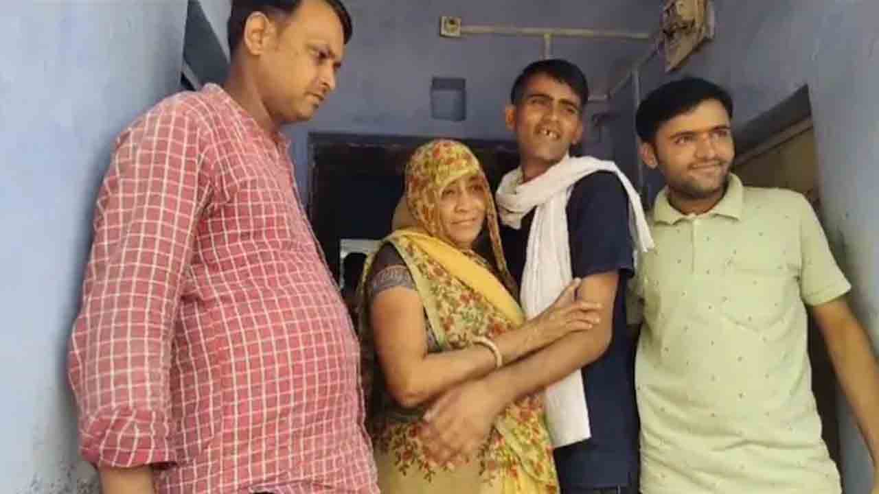 Man returns home after last rites | అంత్యక్రియలు జరిగిన 13 రోజుల తర్వాత.. ఇంటికి తిరిగొచ్చిన వ్యక్తి