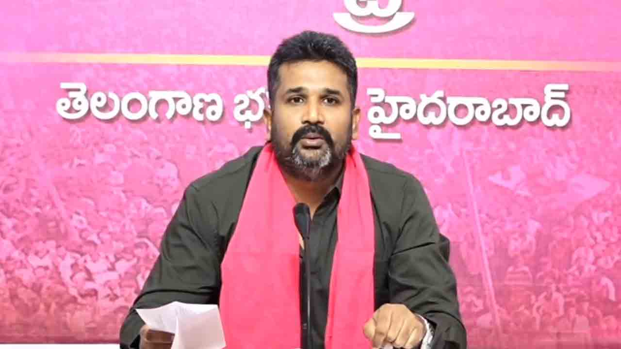 Manne Krishank | ఆర్టీసీ టిక్కెటింగ్ మెషీన్ల కాంట్రాక్ట్‌పై మేం వివ‌ర‌ణ ఇవ్వ‌లేం.. క్రిశాంక్ వేసిన ఆర్టీఐకి ఆర్టీసీ ఎండీ రిప్లై