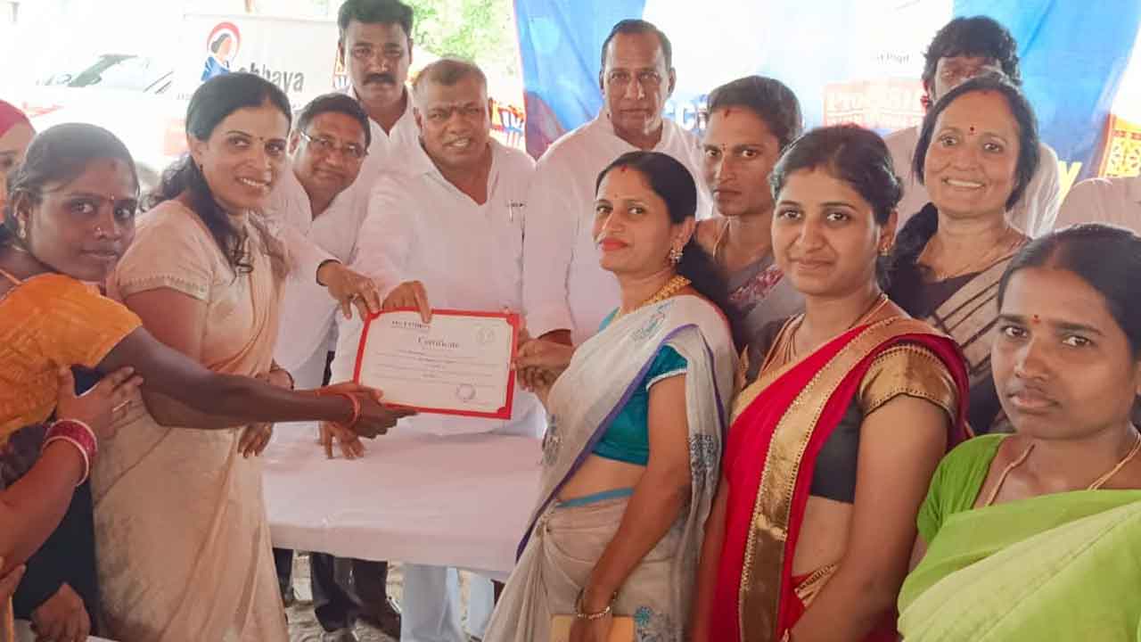 MLA Mallareddy | మహిళలు అన్ని రంగాల్లో రాణించాలి : ఎమ్మెల్యే మల్లారెడ్డి