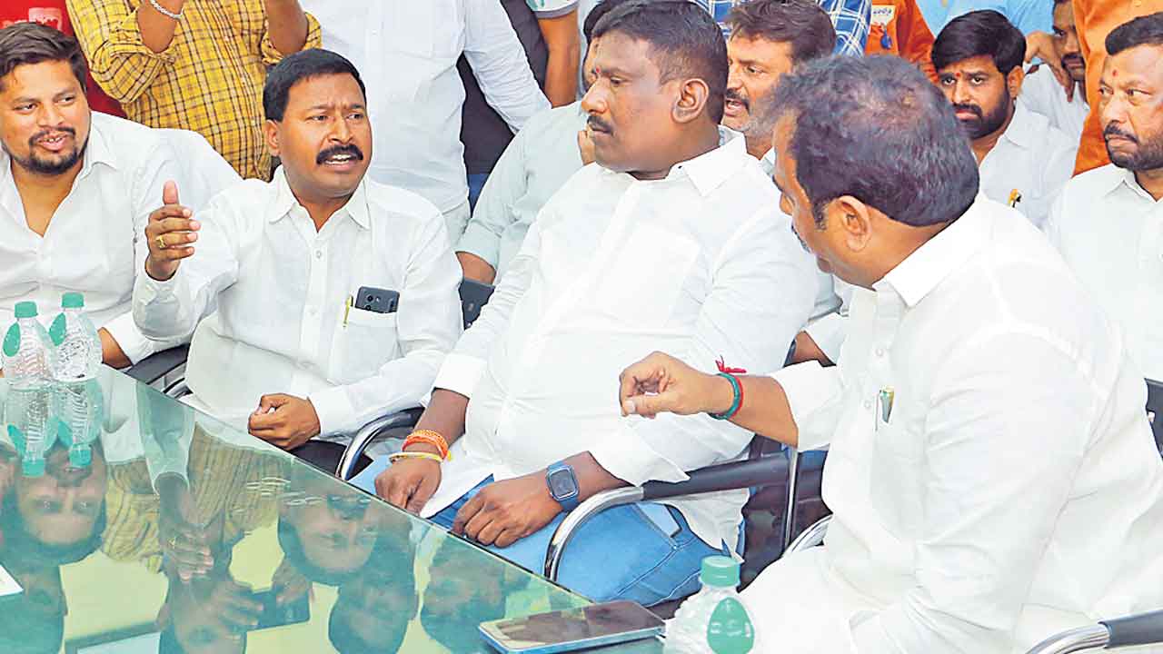 బీజేపీ వర్సెస్‌ కాంగ్రెస్‌