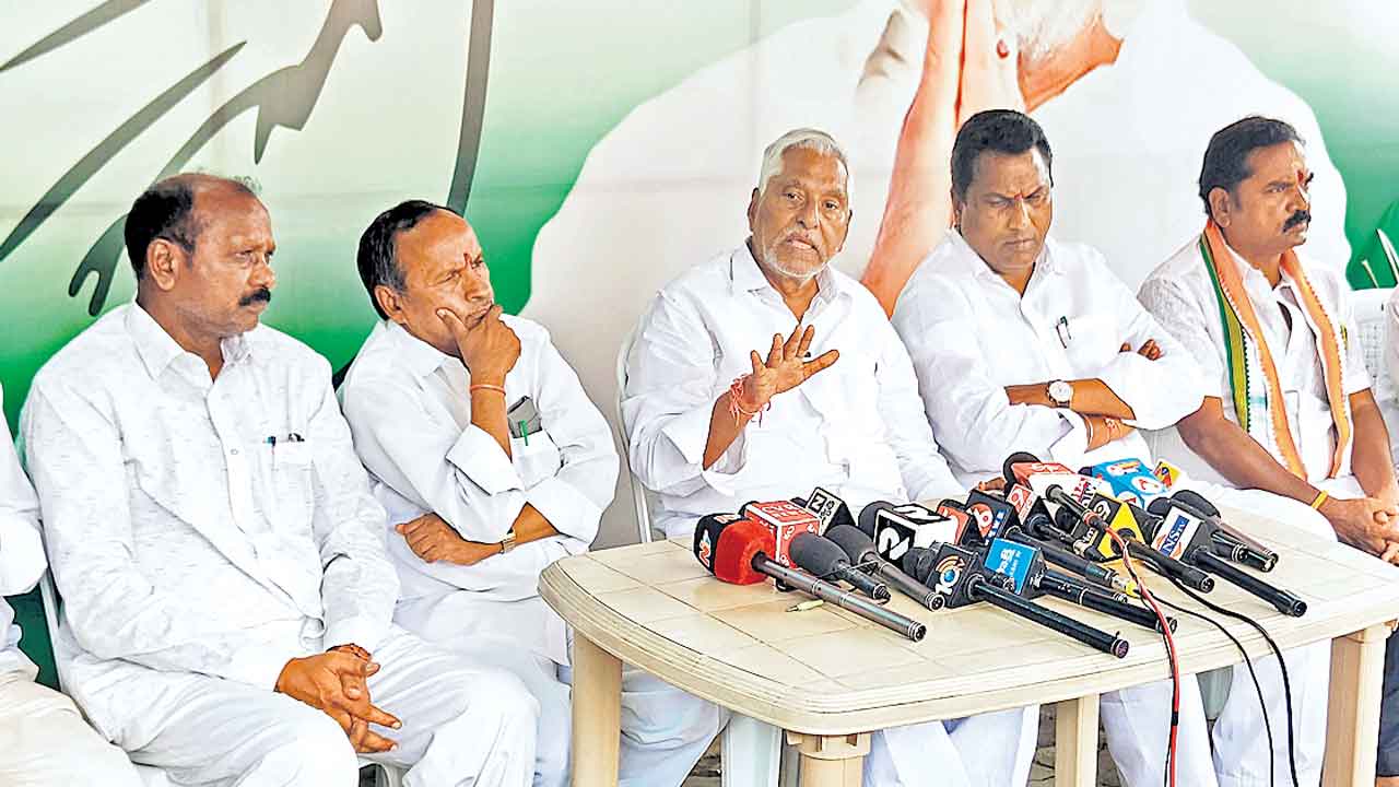 MLC Jeevan Reddy | పోచారం కాంగ్రెస్‌లో చేరడం అవకాశవాద రాజకీయం.. ఇతరులను చేర్చుకోవాల్సిన అవసరం లేదు: ఎమ్మెల్సీ జీవన్‌రెడ్డి