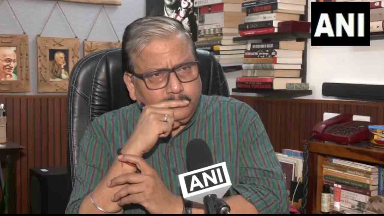 Manoj Jha | దీదీ వ్యాఖ్యలు సరైనవే..మోదీ హయాంలో రైల్వేలు నిర్వీర్యం : మనోజ్‌ ఝా