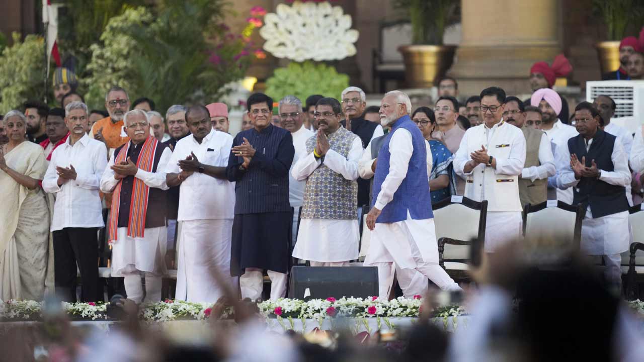 Modi 3.0 | మోదీ కేబినెట్‌లో 72 మంది.. కేంద్రమంత్రులుగా ప్రమాణస్వీకారం చేసింది వీళ్లే