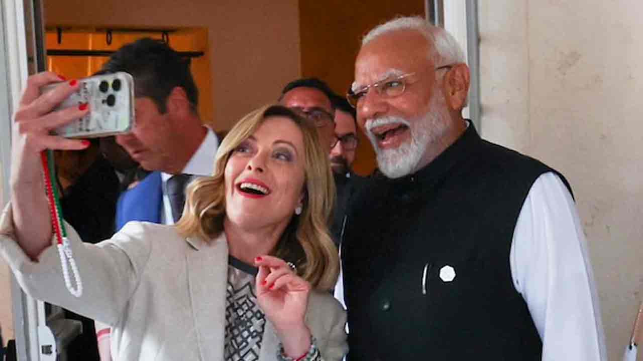 Italy PM Giorgia Meloni: మోదీతో సెల్ఫీ దిగిన ఇట‌లీ ప్ర‌ధాని.. ఫోటో వైర‌ల్