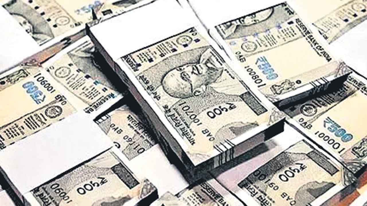 200 రోజుల్లో 28,000 కోట్ల అప్పు