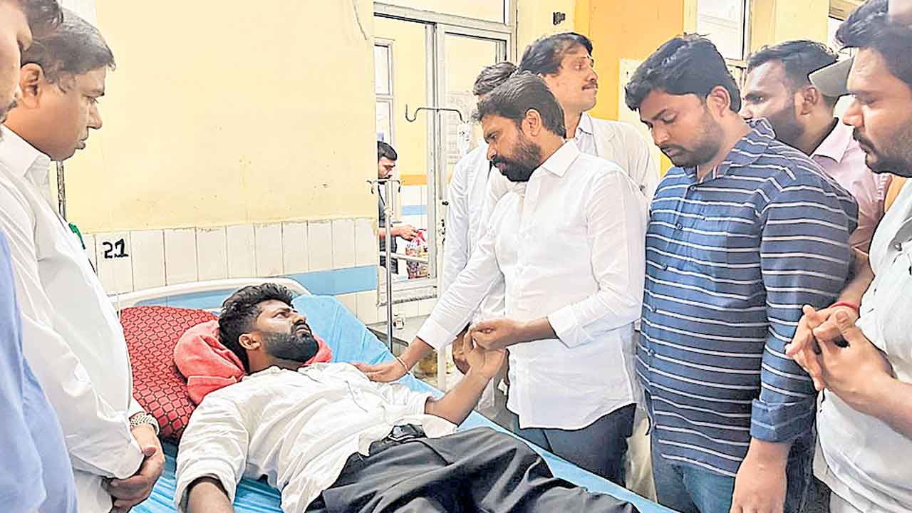 మోతీలాల్‌నాయక్‌కు బీఆర్‌ఎస్‌ సంఘీభావం