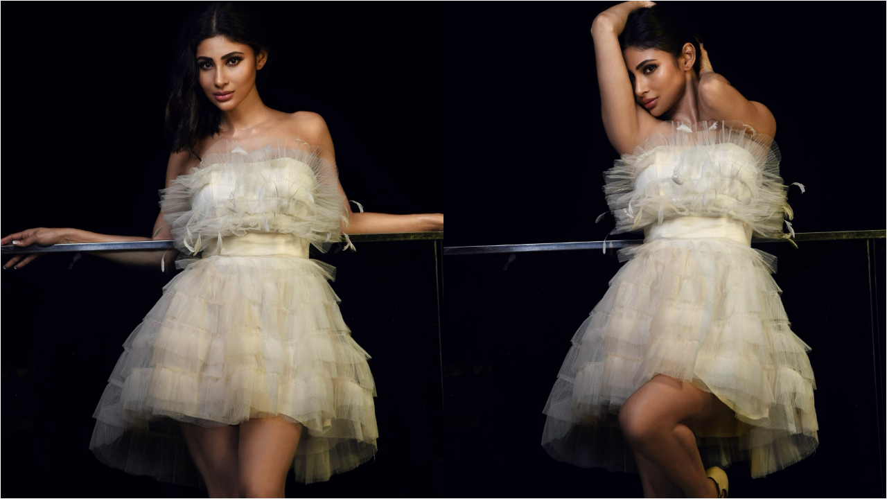 Mouni Roy | చూపులతో కాటేస్తున్ననాగిని